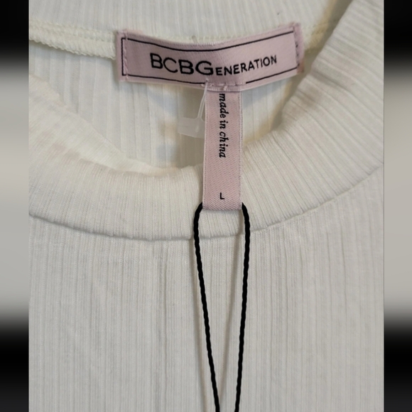 BCBGeneration Top Size: Large - Picture 5 of 7